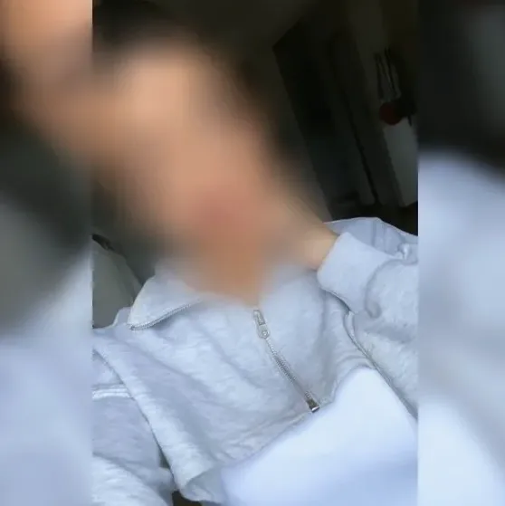 Amela, 35
