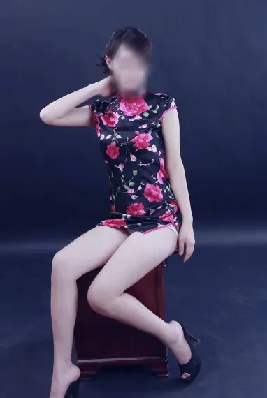 Cecilia, 32