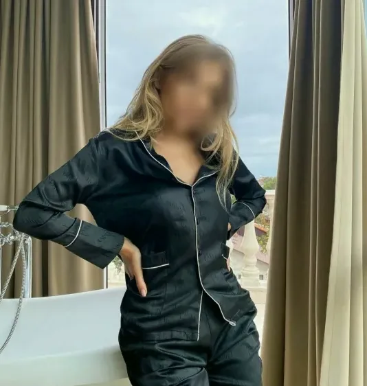 Elsa, 31