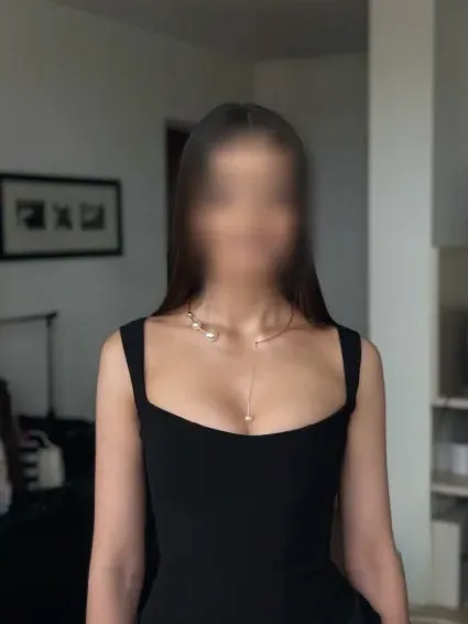 Eva, 38