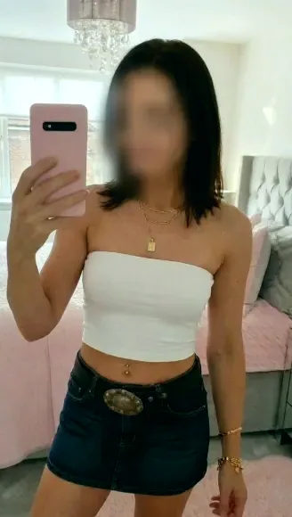 Ivana, 24