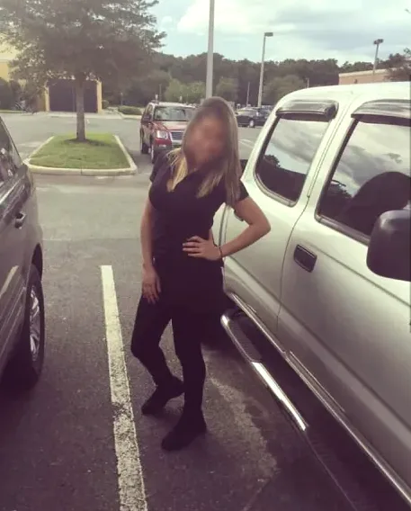 Marlene, 32