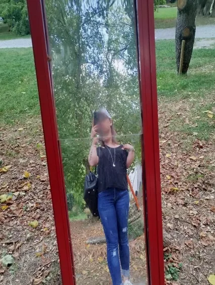 Monica, 27