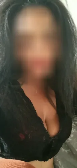 Pia, 36