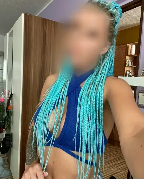 Sanela, 33