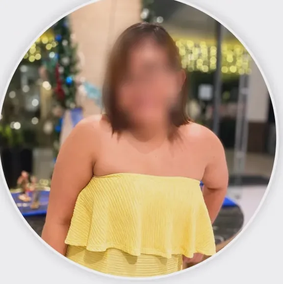 Sofia, 32