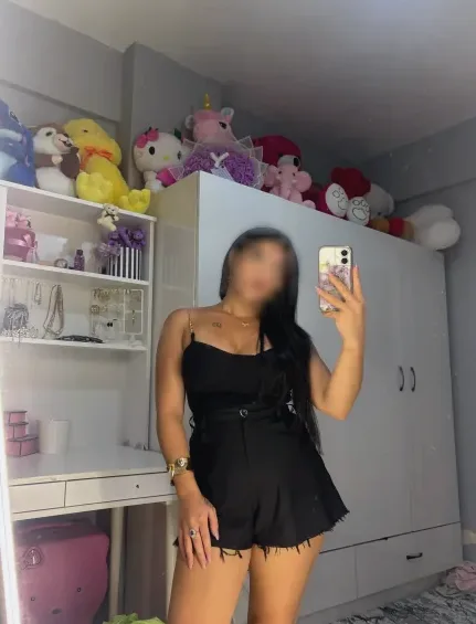 Tyra, 27