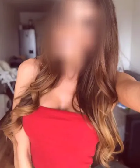 Viktoria, 35